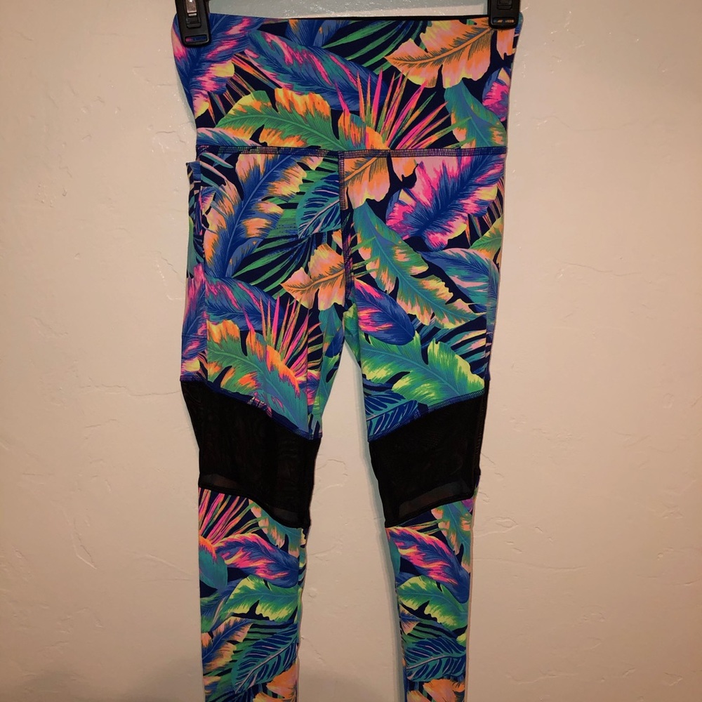 PINK limited edition leggings